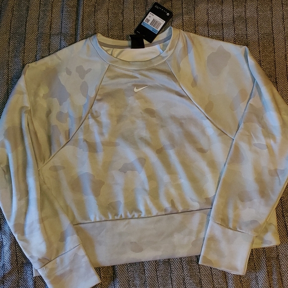 Nike Tops - New women's Nike camo crop sweater